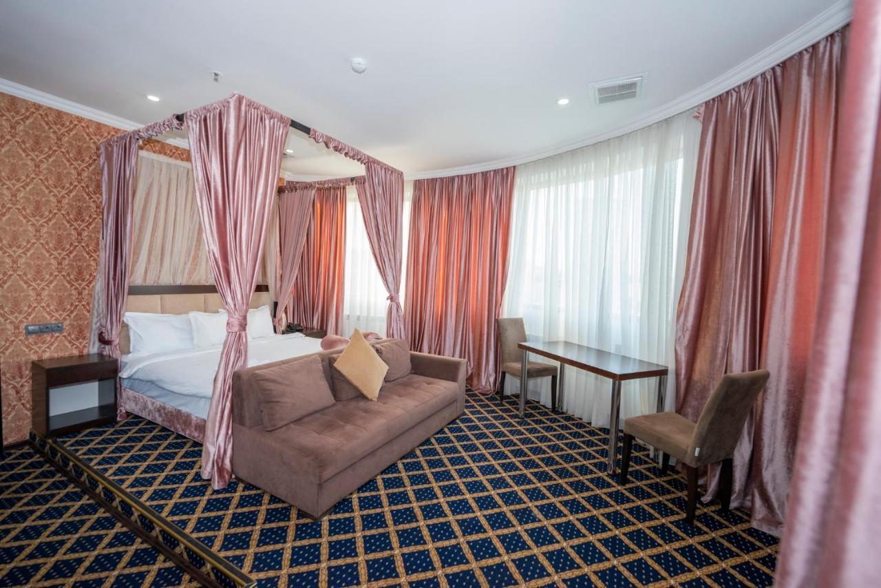 Corniche Hotel Baku Eksteriør billede